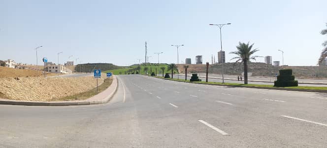 Best Investor Opportunity. Plots available FOR SALE in Precinct-11B Near Villas. Ready for Construction