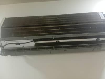 1 TON d. c inverter urgent sale