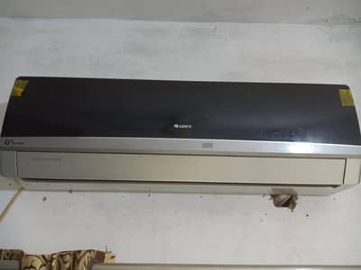 GREE 1 TON INVERTER AC