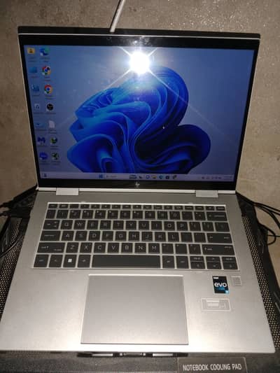 Hp elitebook g9 core i5 12gen 360 Touch screen