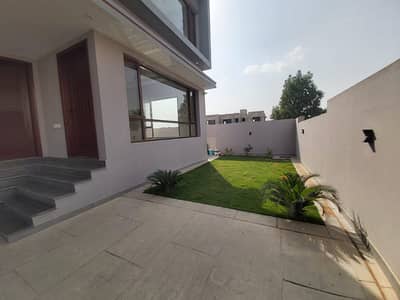 500 Sq Yd Luxury Villa For Sale Precinct 17, Near Ali Villa, Bahria Town Karachi