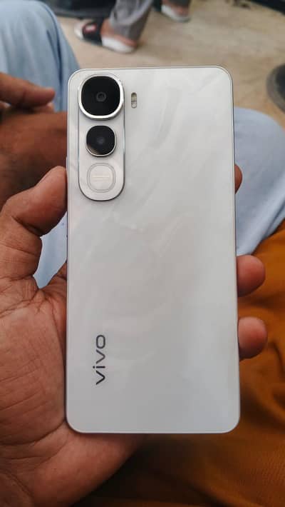 Vivo Y400