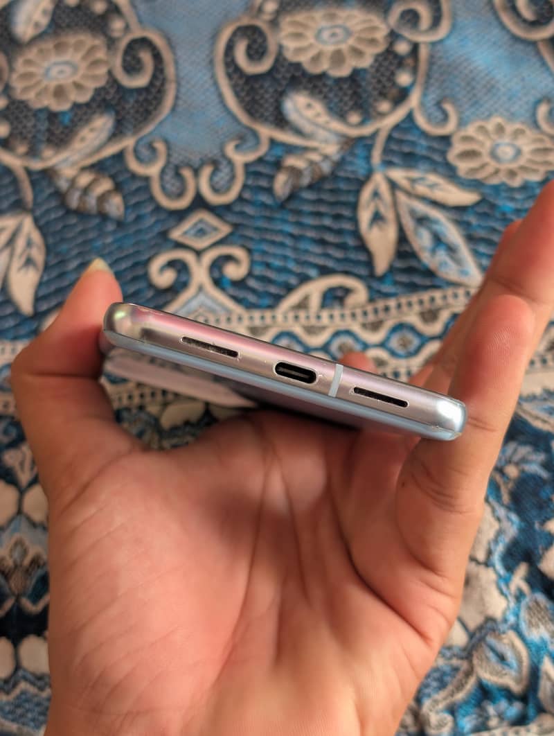 Google Pixel 8 Pro 4