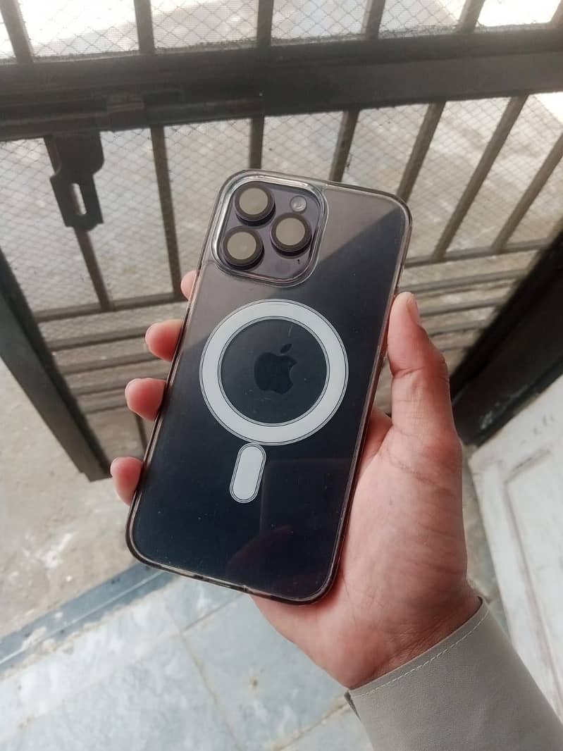 Iphone 14 pro max 3
