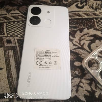 infinix smart 7box or chaj mojod hai