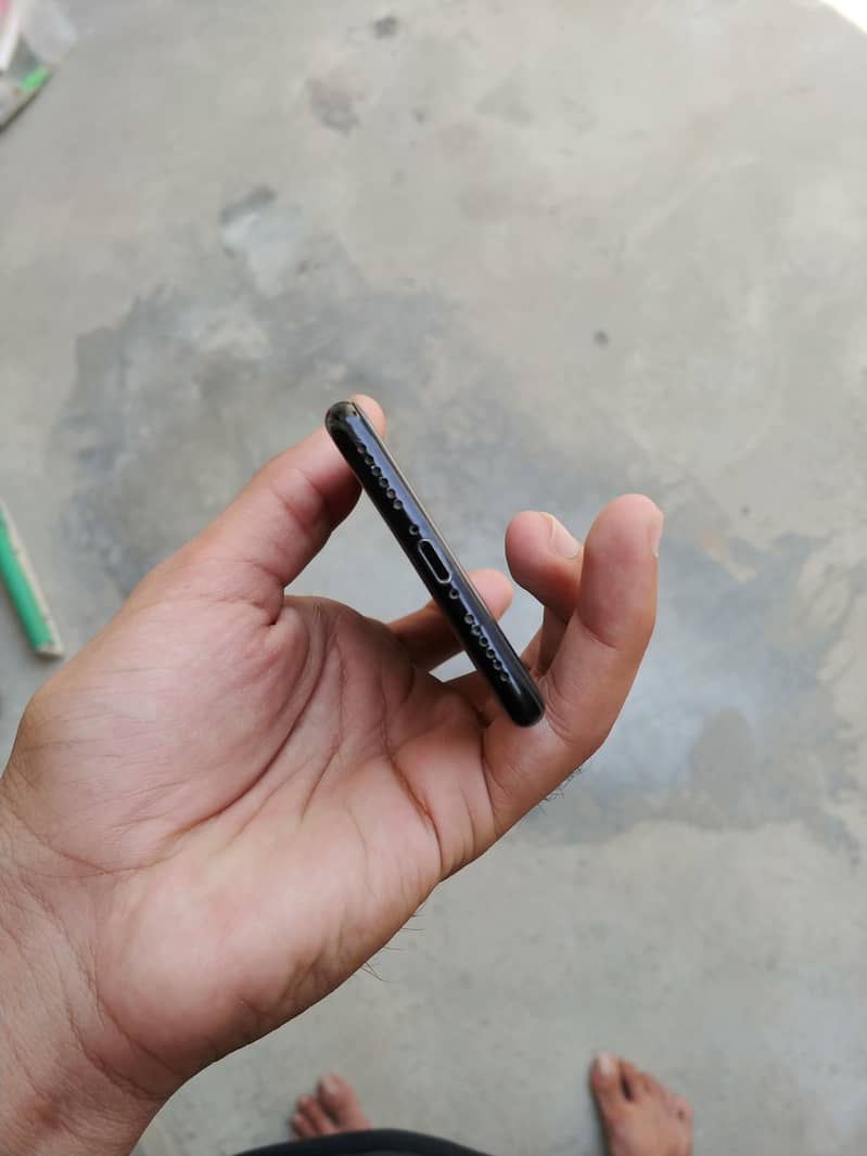 iPhone 7 4