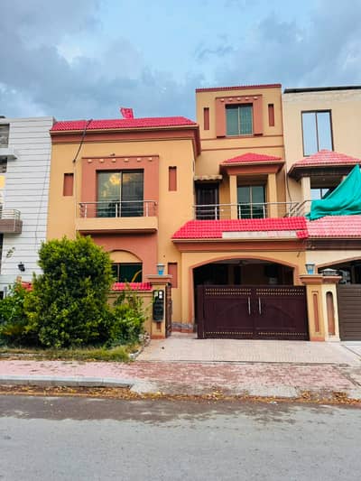 5 Marla House | 6kW Solar + 4 ACs Included | Park Facing | LDA Approved |Phase 1 Bahria Orchard
