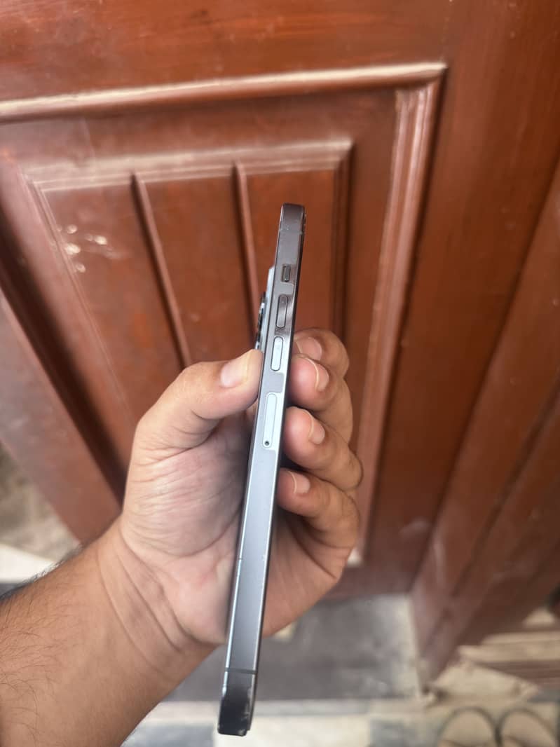 Iphone 13 pro max 5