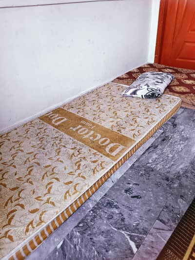 2 Single Medicated Mattresses