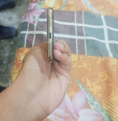 Apple iPhone XS