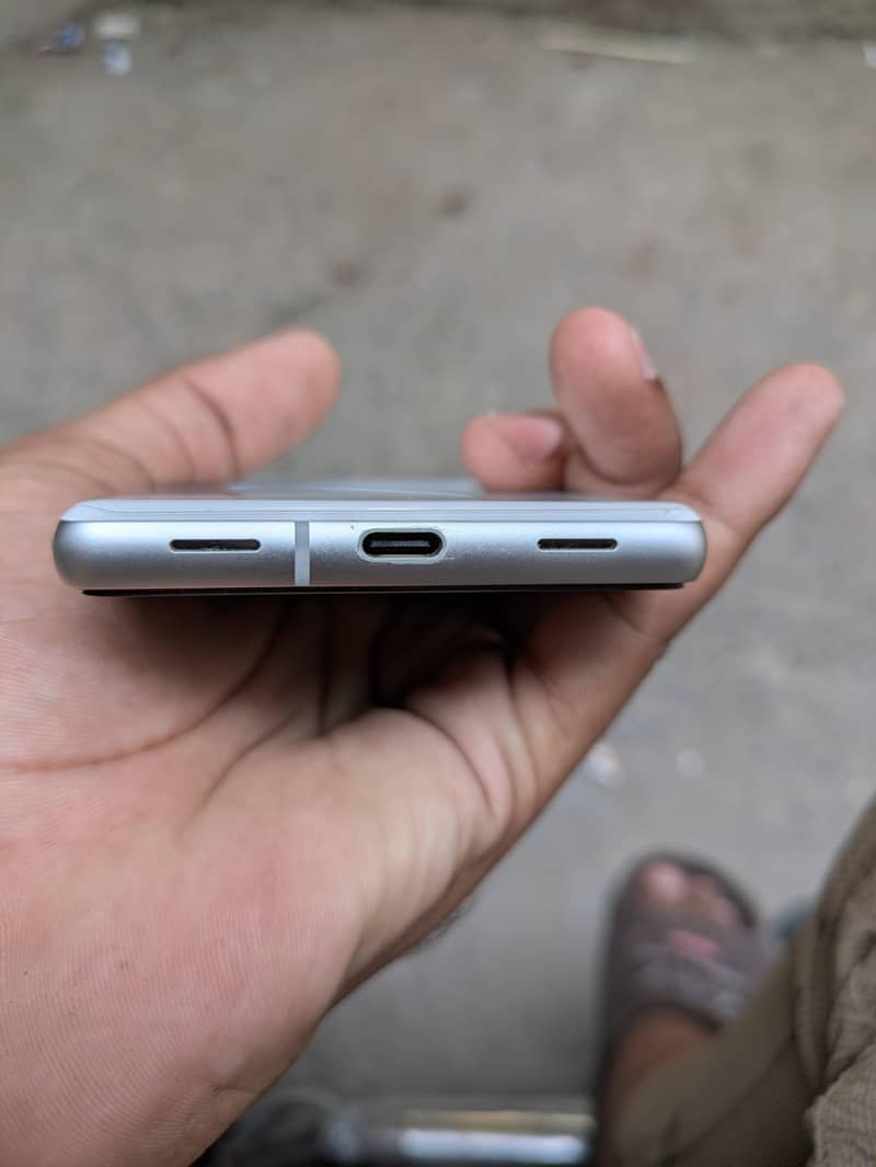 Google Pixel 7a 2