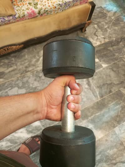 dumbles 6kg set total 12kg only 2 weeks used
