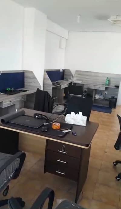 Sami furnished office for rent 650sqft in shahar e Faisal .