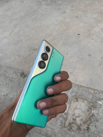 Tecno CAMON 40 Pro