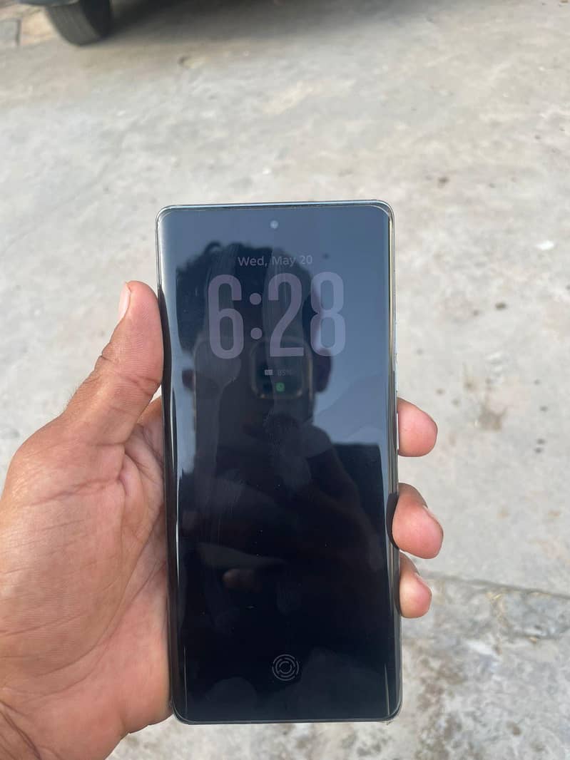 Tecno CAMON 40 Pro 6