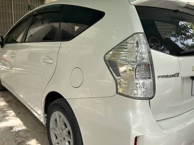 Toyota Prius Alpha 2014/17