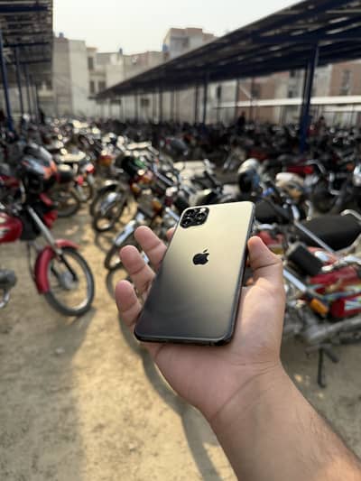 Iphone iPhone 11 Pro Max 64 gb battery 74 waterpack