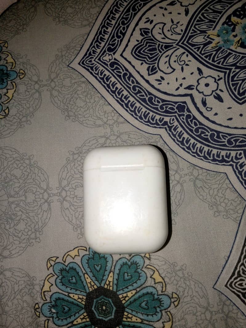 ear buds 0