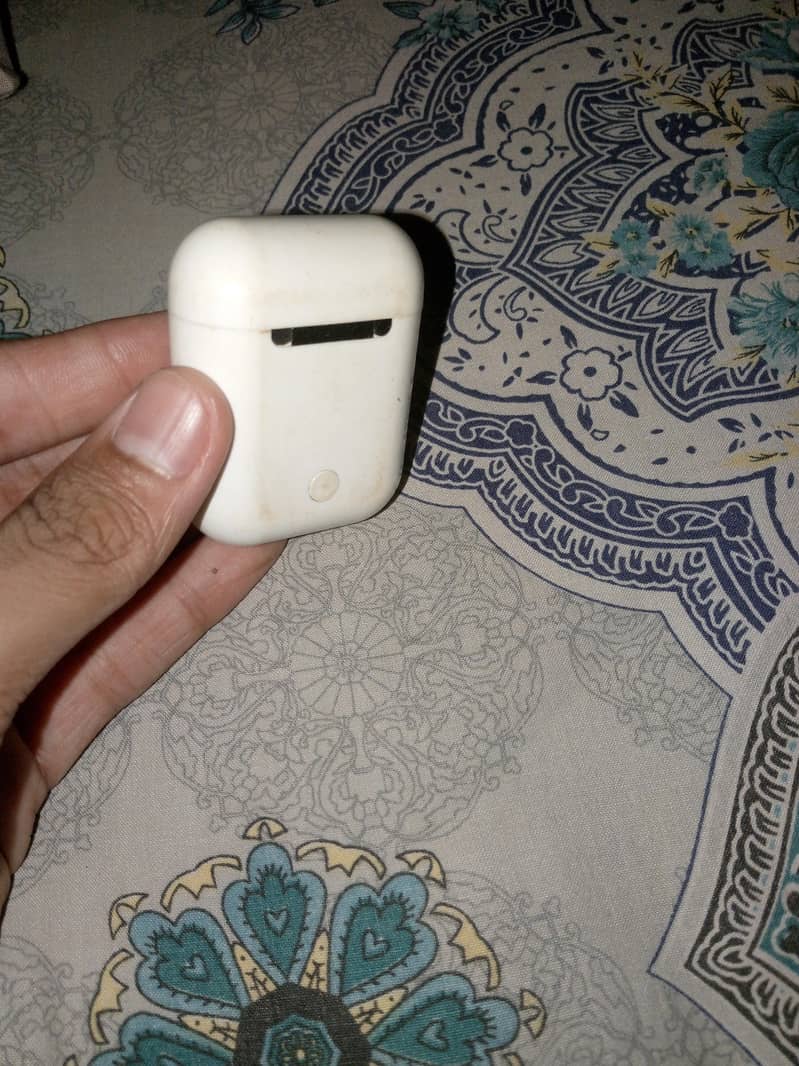 ear buds 1