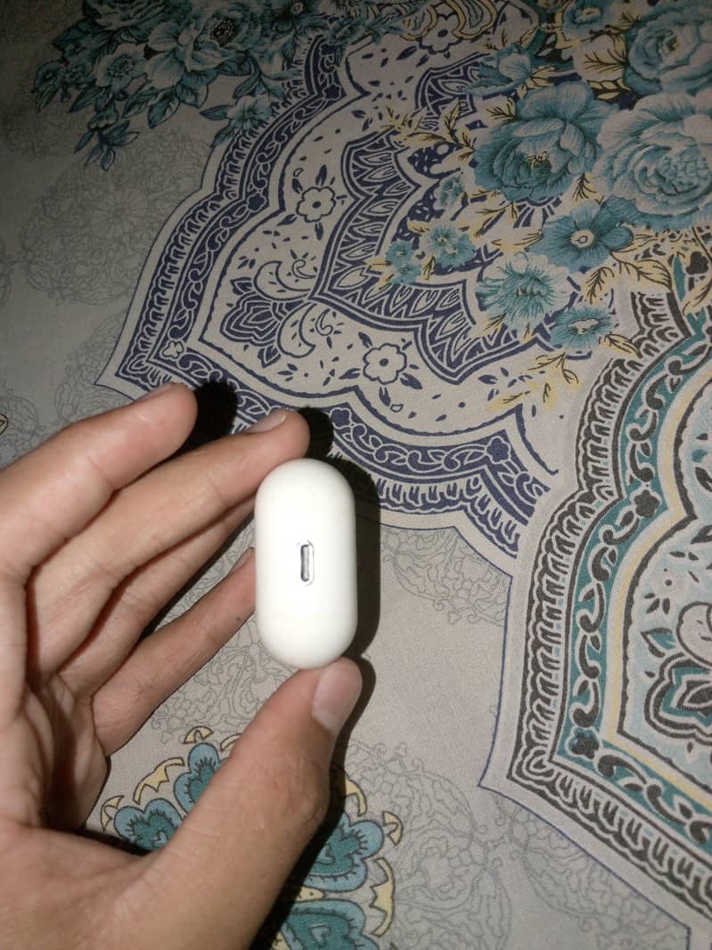 ear buds 3