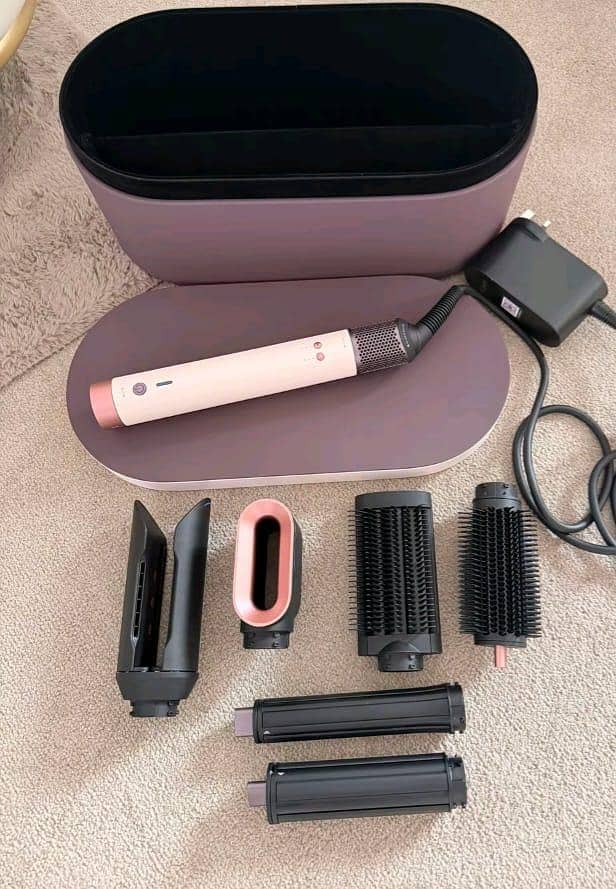 dyson hs09 0