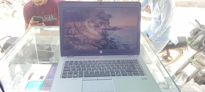 LAPTOP ELITE BOOK 745
