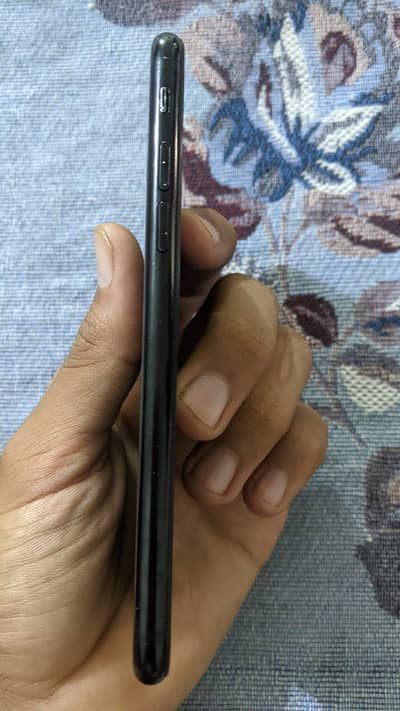 Apple iPhone 7