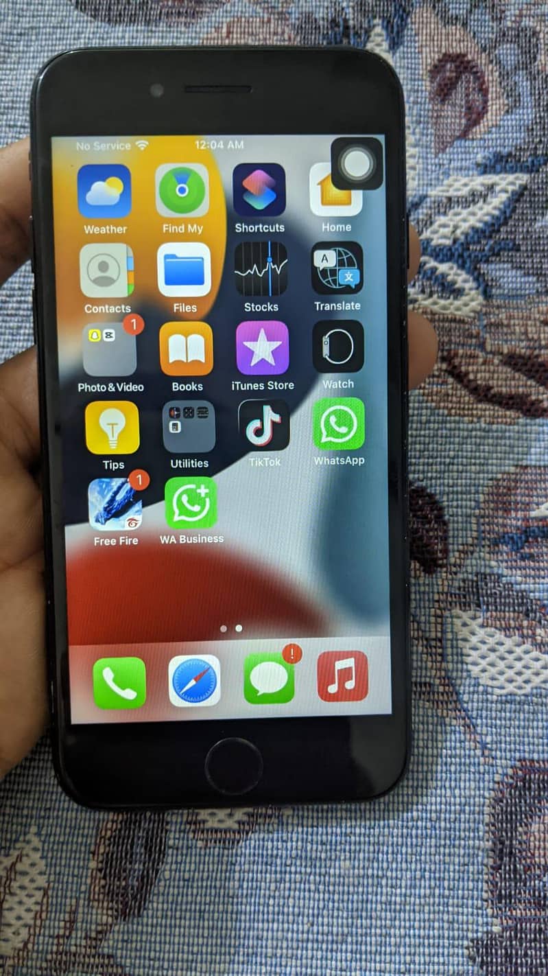 Apple iPhone 7 2