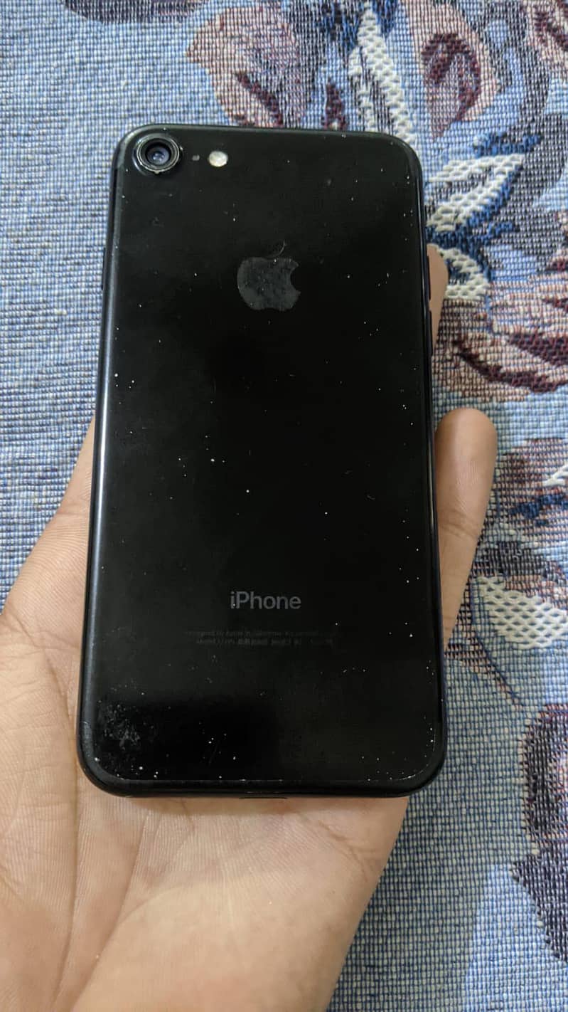 Apple iPhone 7 3