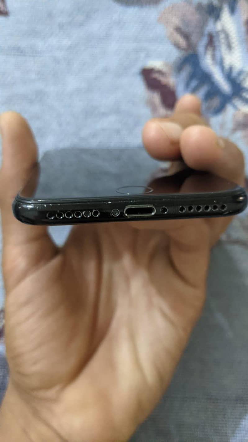 Apple iPhone 7 6