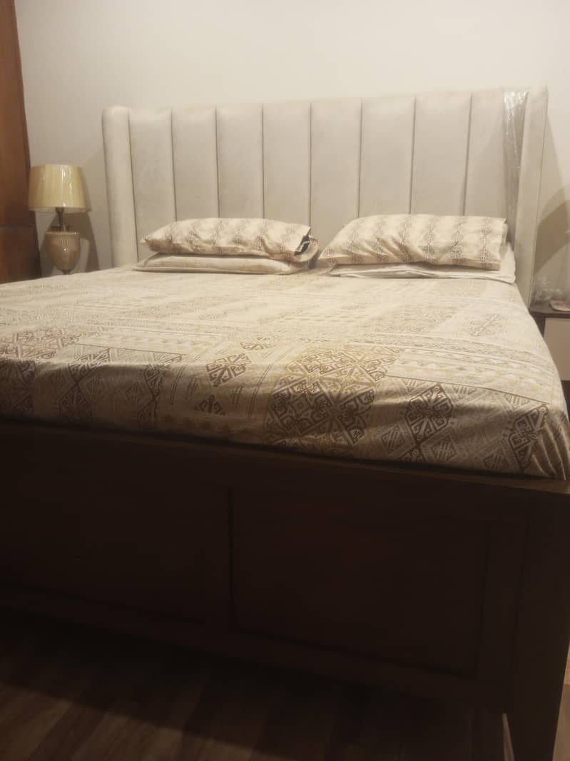 stylish designer bed 0