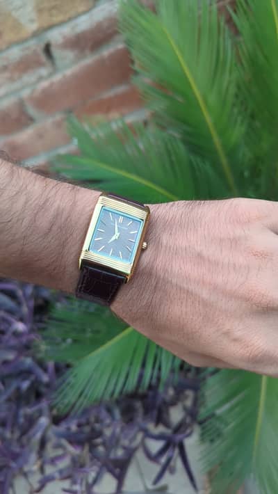 New tank model watch with box