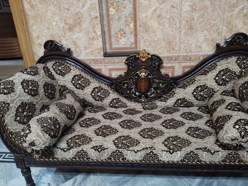 Deewan Sofa 1