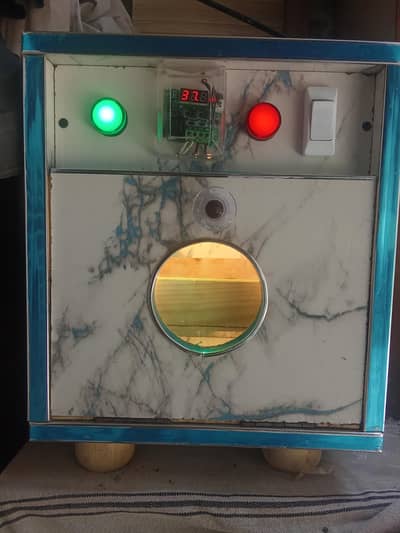 25'eggs Wala incubator machine full outomatic new 0 metar