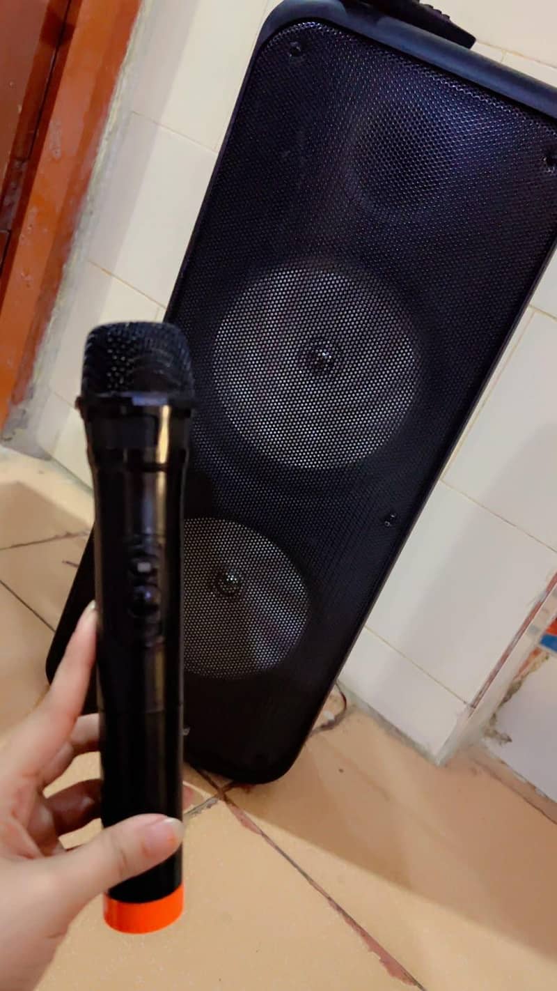 speaker & mice 3
