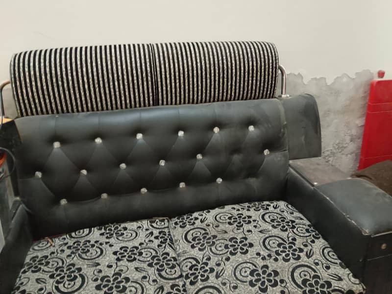 6 sitter sofa 0