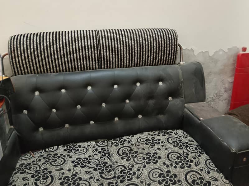 6 sitter sofa 1