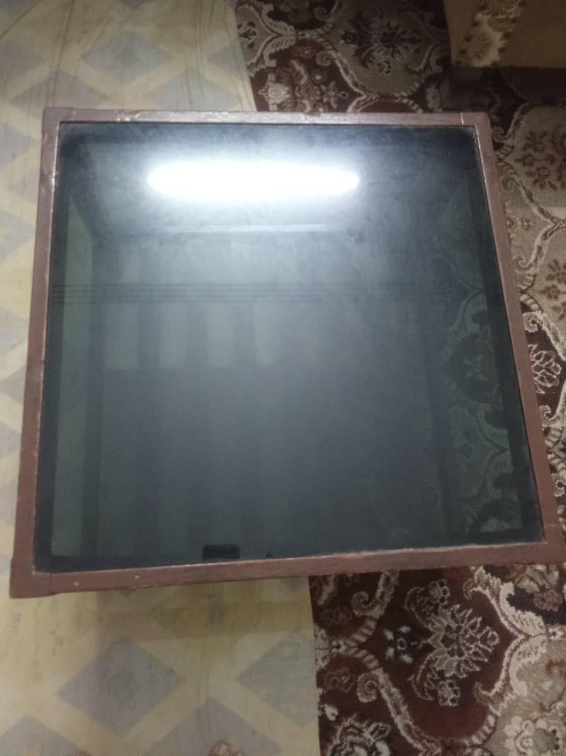 table without damage 3