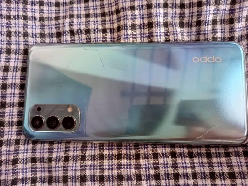 OPPO Reno4 1