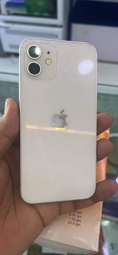 Apple iPhone 12