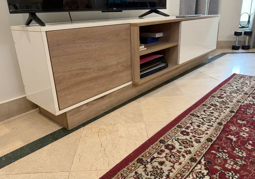 TV Console 1