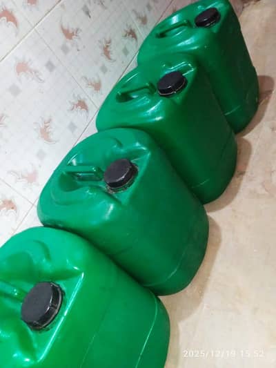 water gallon best plastic available 8pcs green wala 2 sold 2 available