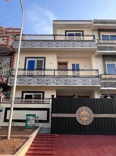 G 13 4.4 MARLA HOUSE AVAILABLE FOR SALE