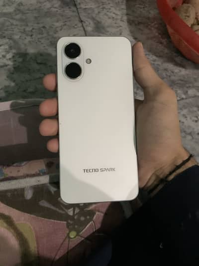 Tecno Spark Go 2
