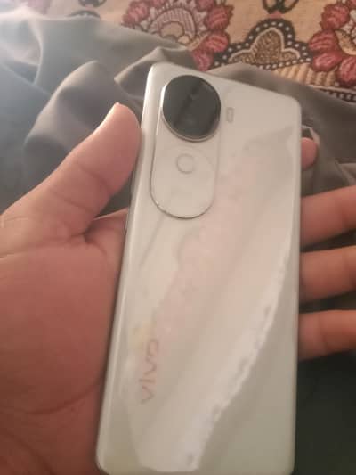 Vivo V40e
