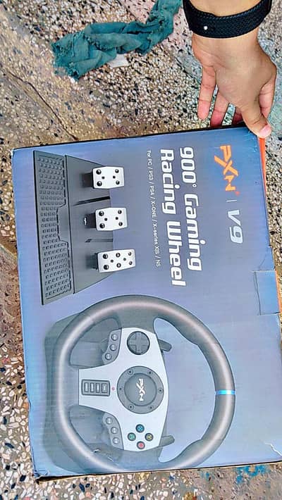 pxn v9 gaming wheel new 2 months used with box