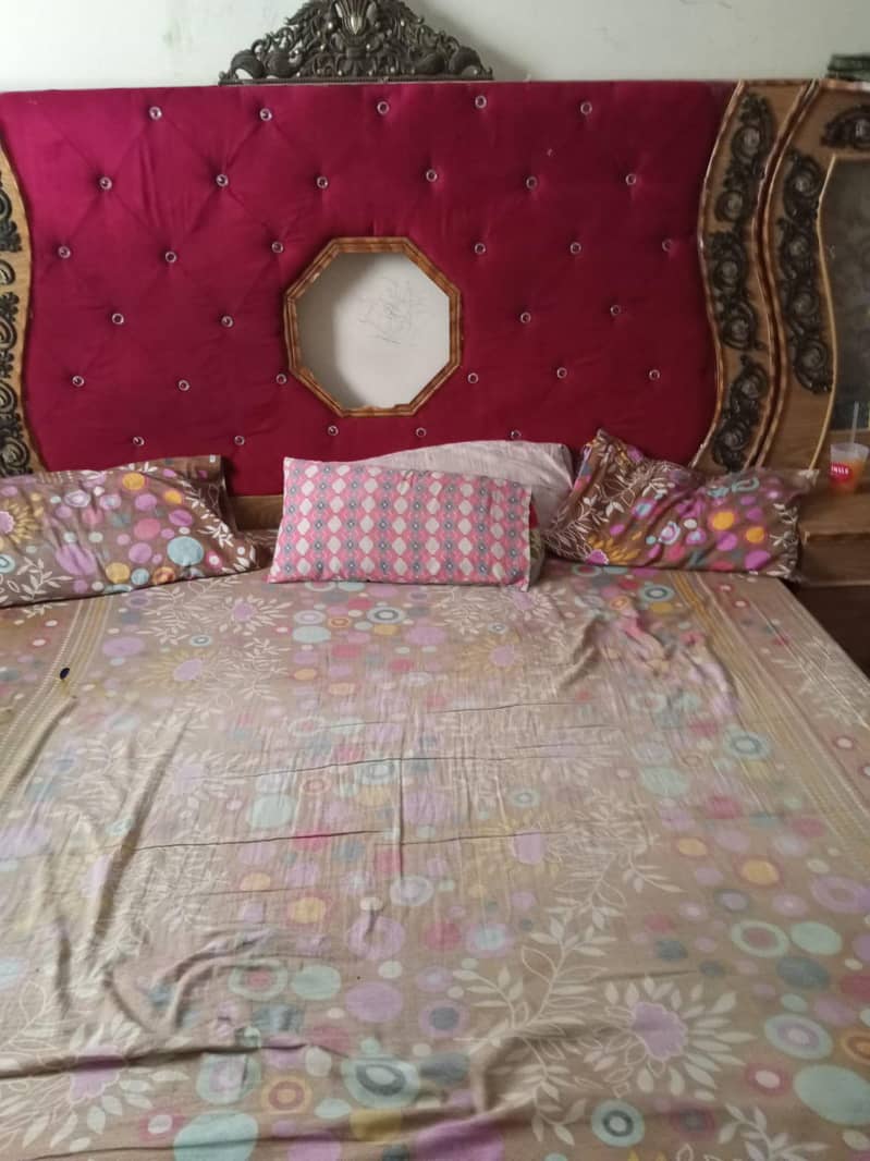 complete bed set 0