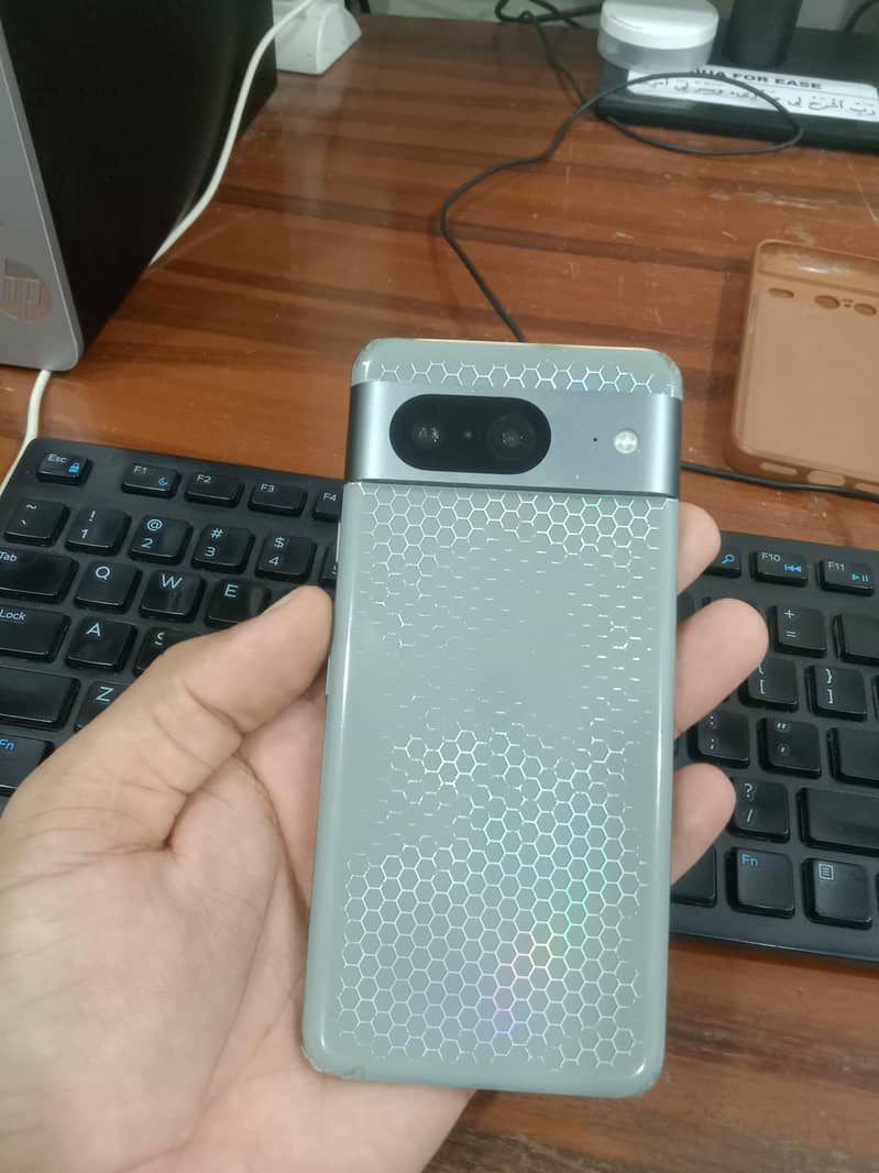 Google Pixel 8 1
