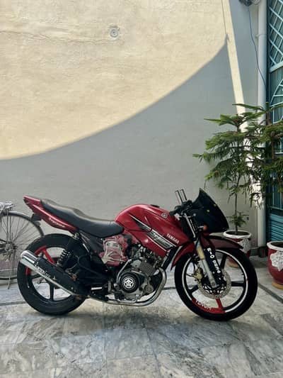 Yamaha YBR modified