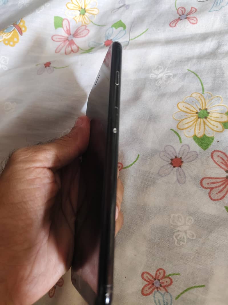 Apple iPhone 7 Plus 2